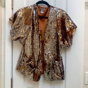 Unstructured sequined topper